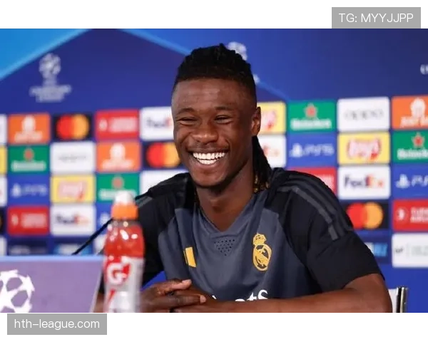 卡马文加 vs 德容:中场推进能力与节奏控制差异 卡马文加 vs 德容:中场推进能力与节奏控制差异